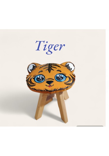 Minik  Aslan El Yapımı Ahşap Çocuk Taburesi