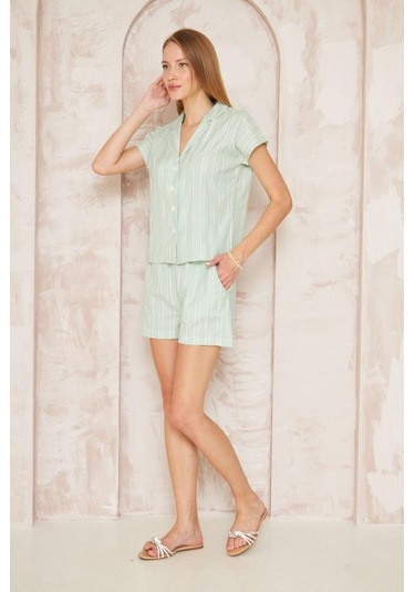 Kadın Özel Kumaş Ceket Yaka Beli Lastikli Kısa Kol Gömlek Cepli Şort Takım 3625290 Yeşil - Beyaz