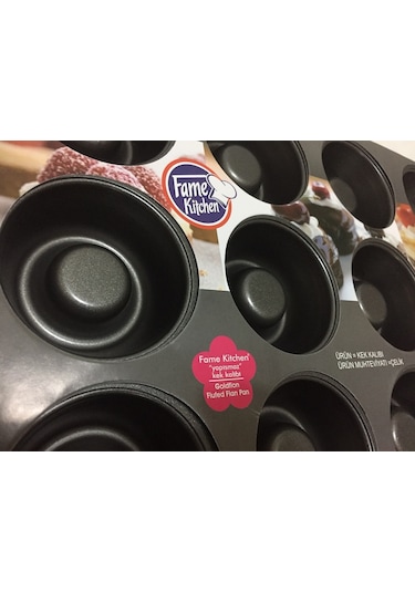 Fame Kıtchen 12'Li Yapışmaz Teflon Kaplı Muffin Kek Kalıbı