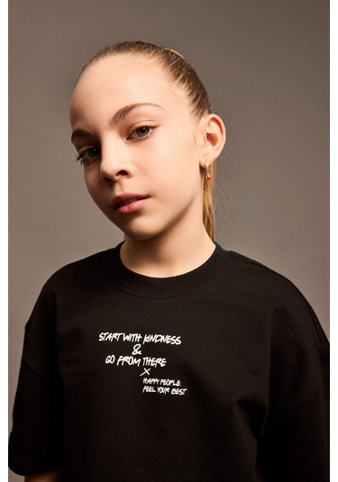 DeFacto Kız Çocuk 2'li Takım Bisiklet Yaka Baskılı Kısa Kollu Tişört Beli Paçası Lastikli Eşofman Altı Z8983A625SMBK81 Siyah