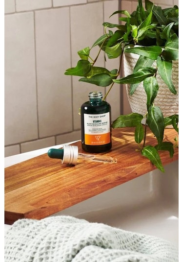 The Body Shop Vitamin C Aydınlatıcı Konsantre Serum 30 ML