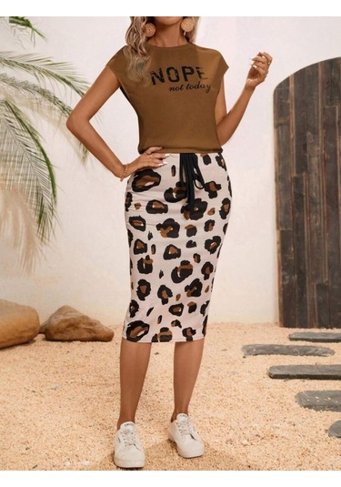 Kadın Kısa Kollu Bisiklet Yaka Viskon Bluz Desenli Dalgıç Etek Ikili Takım Kahve