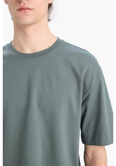 DeFacto Oversize Geniş Kalıp Bisiklet Yaka Basic Düz Kısa Kollu Tişört E6885AXNSGN463