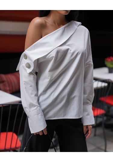 Kadın Madonna Yaka Düğme Detaylı Tek Omuz Gömlek Beyaz