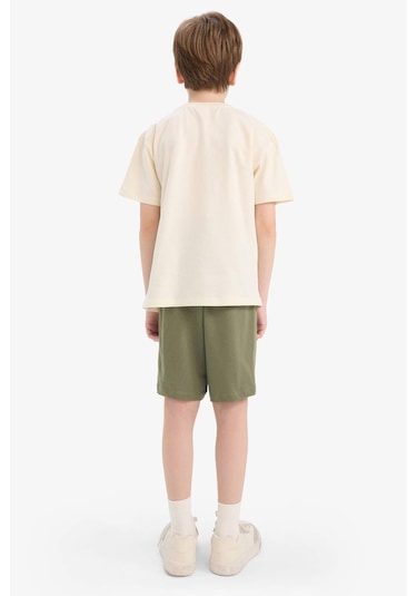 DeFacto Erkek Çocuk 2'li Takım Baskılı Kısa Kollu Tişört Şort E8826A825HSER100 DeFacto Erkek Çocuk 2'li Takım Baskılı Kısa Kollu Tişört Şort E8826A825HSER100