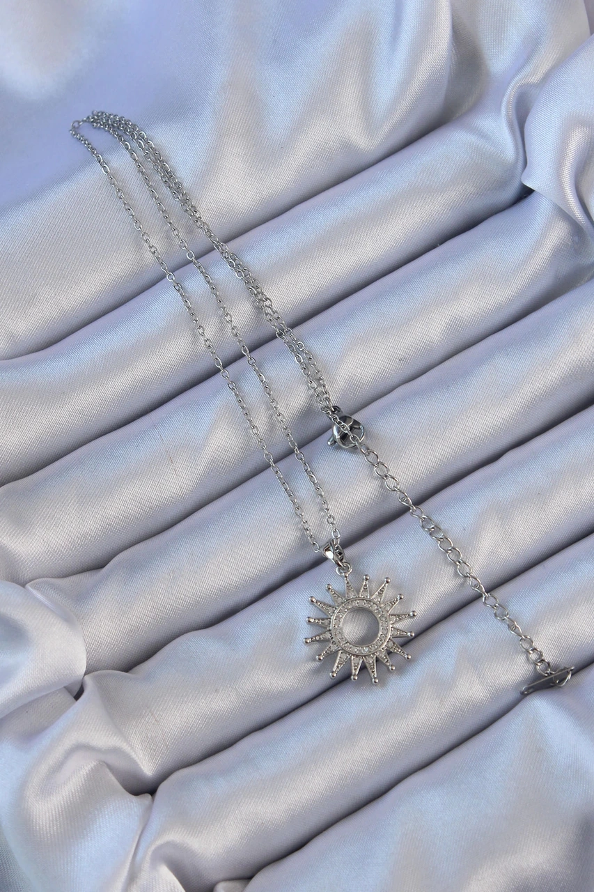 Dodes 316l Çelik Zincir Gümüş Renk Zirkon Taşlı Parlayan Güneş Kolye Tg27bko9106 Çok renkli