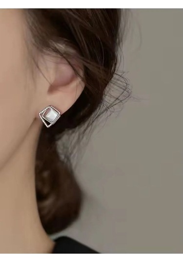 925 Ayar Gümüş Kristal Taşlı Geometrik Kare Küpe Gümüş