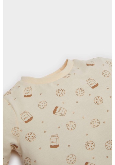 DeFacto Erkek Bebek Pijama Takımı Desenli Kısa Kollu Penye Üst Beli Lastikli Şort E1187A525HSER142 Ekru DeFacto Erkek Bebek Pijama Takımı Desenli Kısa Kollu Penye Üst Beli Lastikli Şort E1187A525HSER142 Ekru