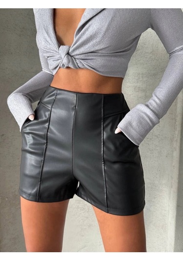 Biçomi Parçalı Cepli Deri Şort Siyah W26312 Siyah