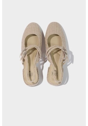 DeFacto Kadın Düz Taban Balerin Sandalet D8964AX25SMBG123 Bej