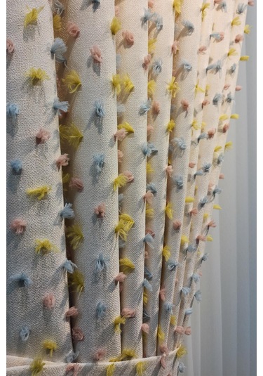 Pastel Püsküllü Fon Perde Krem Renk - Modern Ve Neşeli Tasarım Krem