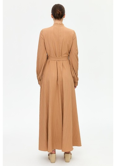 Kolye Detaylı Kloş Elbise Camel Camel