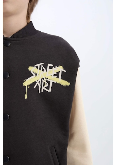 DeFacto Erkek Çocuk Kolej Yaka Sırt Baskılı Çıtçıt Kapamalı Bomber Hırka D7214A824CWAR150