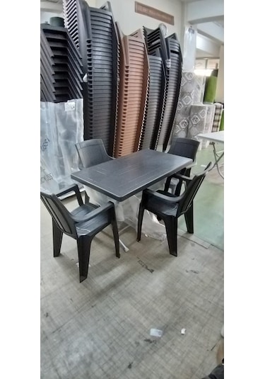 Netbazaars Kaliteli Plastik Katlanır Masa - Bahçe Ve Balkonlarda Kolay Kulla Koyu kahverengi