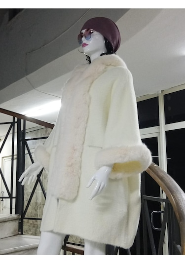 Bohem Stil İtalyan Angora Cepli Kapüşonlu Kürklü Kaban 85 Cm -8901 Ekru