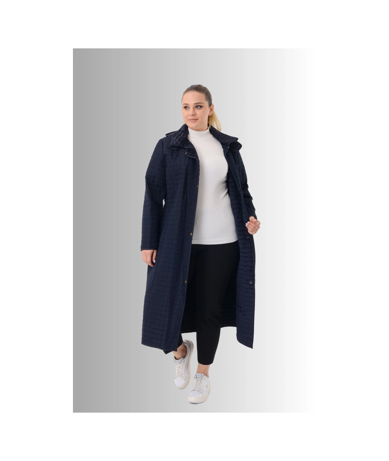 Büyük Beden Lacivert Renkli Kapşonlu Uzun Kapitone Mont Lacivert