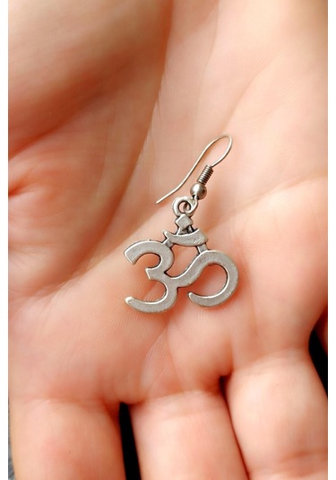 Ohm Yoga Şekilli Kadın Küpe Çift Adet Gümüş Kaplama El Yapımı Kadın Küpe Gümüş