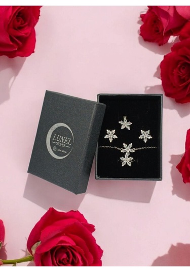 Çiçek Motifli Taşlı Gümüş Takı Seti 925 Ayar, Şık Ve Zarif Kadın Aksesuarı Gümüş