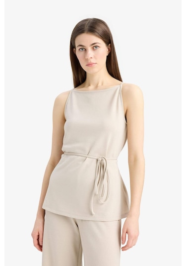 DeFacto Regular Fit Kayık Yaka Bağcıklı Pike Kolsuz Bluz	 E5778AX25SPBG187