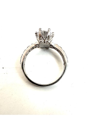 925 Ayar Çiçek Figürlü Tek Taş Zirkon Taşlı Gümüş Yüzük