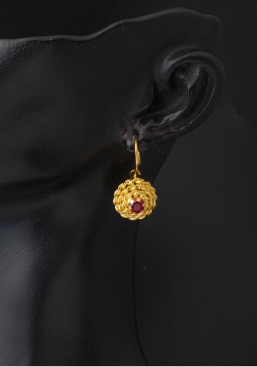 Bilezikci 22 Ayar Kırmızı Taşlı Gül Altın Küpe