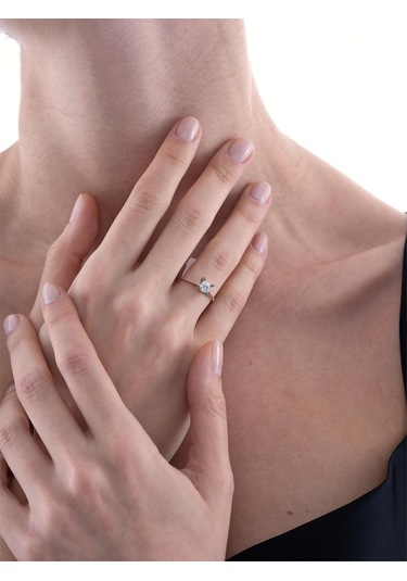 0,38 Karat Tektaş Pırlanta Yüzük-819