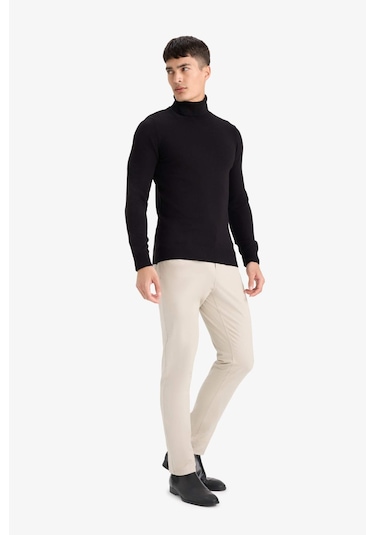 Defacto Slim Fit Dar Kesim Balıkçı Yaka Basic Düz Triko Kazak R1124az25wnbk27 Siyah Defacto Slim Fit Dar Kesim Balıkçı Yaka Basic Düz Triko Kazak R1124az25wnbk27 Siyah