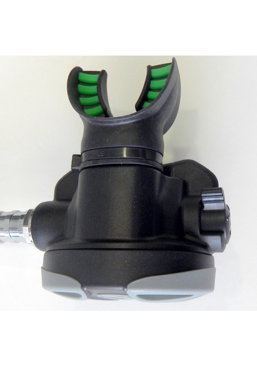 Dalış Regülatörü Sherwood Oasis Siyah