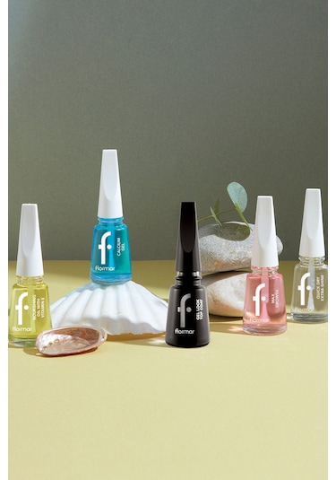 Flormar Gel Look Jel Tırnak Efektli Son Kat Cilası 000 Transparent