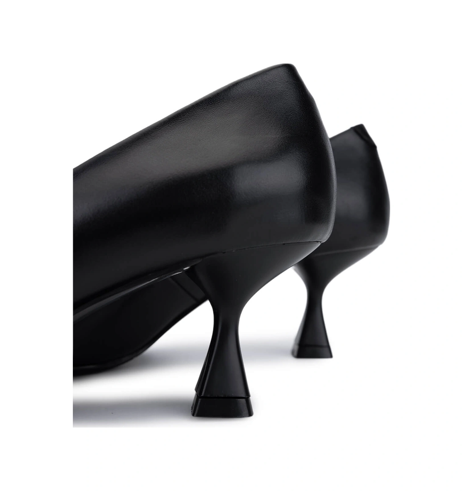 Tamer Tanca Kadın Hakiki Deri Siyah Topuklu Ayakkabı 492 60701 Bn Ayk Sk25-26 Sıyah Derı Siyah