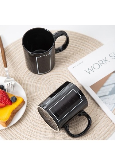 Novahub Isıya Duyarlı Renk Değişen Seramik Fincan - Kahve Pil Kupa - Sihirli Fincan Siyah