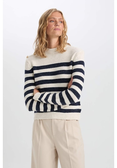 DeFacto Regular Fit Yumuşak Dokulu Bisiklet Yaka Düğmeli Çizgili Triko Kazak C9055AX24WNER105 Ekru DeFacto Regular Fit Yumuşak Dokulu Bisiklet Yaka Düğmeli Çizgili Triko Kazak C9055AX24WNER105 Ekru