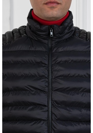 Slimfit Dik Yaka Fermuar Kapamalı Erkek Kapitone Yelek 001