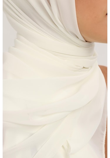 Hazır Pratik Lüks Geçmeli Lastikli Boneli Şifon Şal Ekru