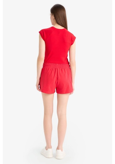 DeFacto Regular Fit Beli Bağcıklı Normal Bel Düz Paça Şort C7600AX25SMRD286 Kırmızı