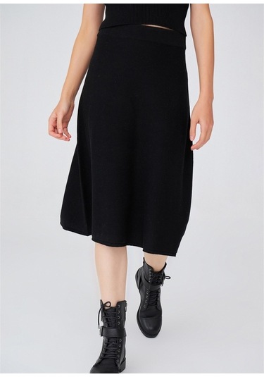 Peraluna Kloş Kesim Kaşmir Karışım Diz Altı Triko Etek Siyah Siyah
