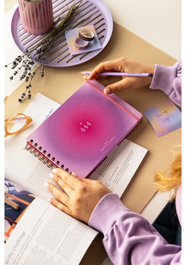 2026 Dikey Haftalık Ajanda Yatay A5 Formda Spiralli Sert Kapak Haftalık Ajanda 21x15 Cm Aura Aura