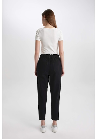 DeFacto Paperbag Gabardin Kumaş Pantolon Yüksek Bel Cepli Basic Düz Standart Paça S2790AZ24SMBK27