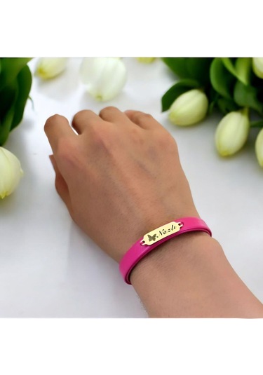 Archin Nazlı İsmine Özel 14 Ayar Altın Plakalı Doğal Pembe Derili Kelebek Figürlü Hediye Bileklik-651isim Nazlı