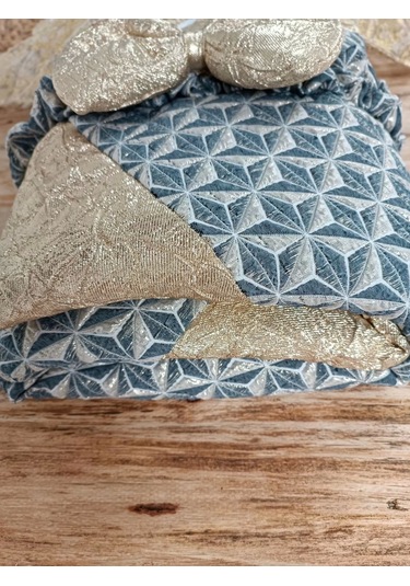 Yenidoğan Ultralüks Piramit Desenli Güpürlü Bebek Battaniyesi Kundak Gold Gold