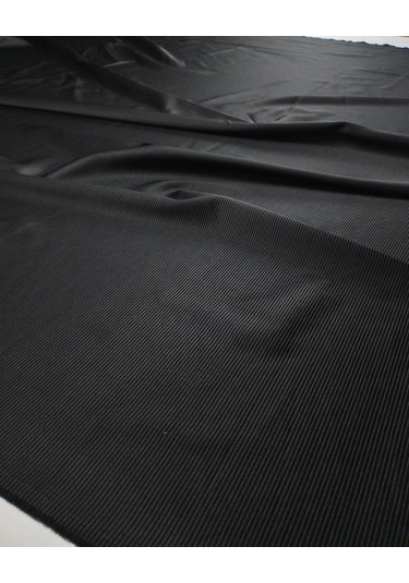 Siyah Renkte Tafta Benzeri Kumaş En: 140 Cm-10470 Siyah
