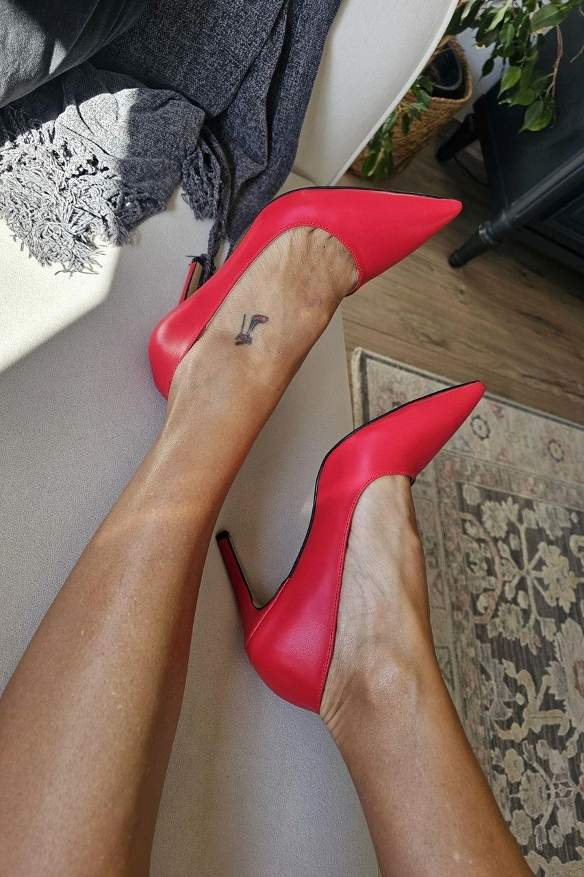 10 1814 Topukla Kadın İnce Topuklu Stiletto Ayakkabı Kırmızı Deri