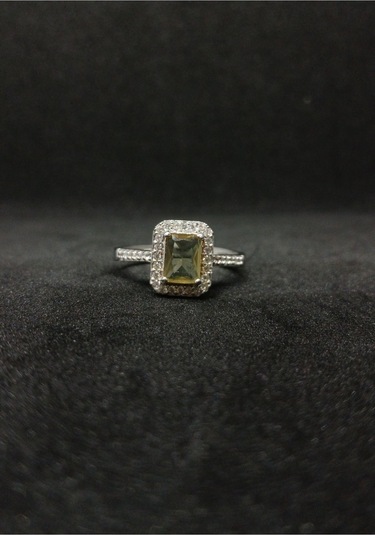 Baget Kesim Zultanit Taşlı Gümüş Yüzük - 925 Ayar Renk Değiştiren Şık Tasarım Gümüş