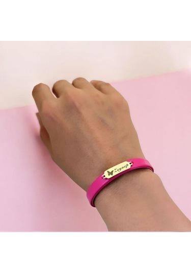 Archin Zeynep İsmine Özel 14 Ayar Altın Plakalı Doğal Pembe Derili Kelebek Figürlü Hediye Bileklik-651isim Zeynep