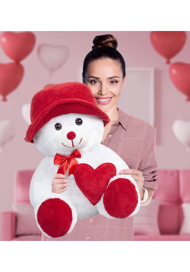 Özgüner 70 Cm Şapkalı Ve Kalpli Peluş Ayıcık