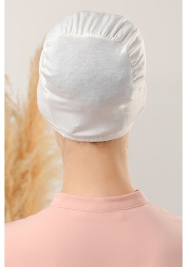 Tesettür Pratik Geçme Bone Beyaz Siyah