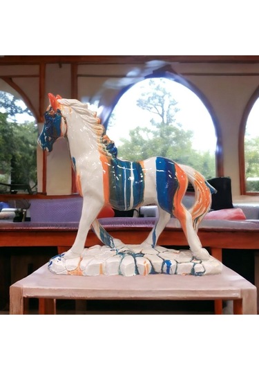 T.concept Dekoratif Sakin Beyaz At Biblo Renkli 35 X 35 Cm