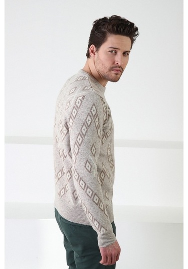 Ferraro Bej Kare Desenli Bisiklet Yaka %100 Kuzu Yünü Erkek Kazak Bej