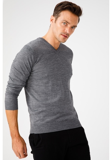 Desen Triko Erkek Basic V Yaka İnce Triko Kazak 02421602 Füme