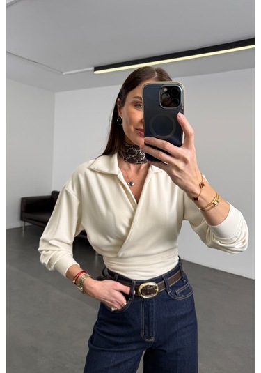 5in1Canpolat Krem Polo Yaka Kruvaze Bluz 17483